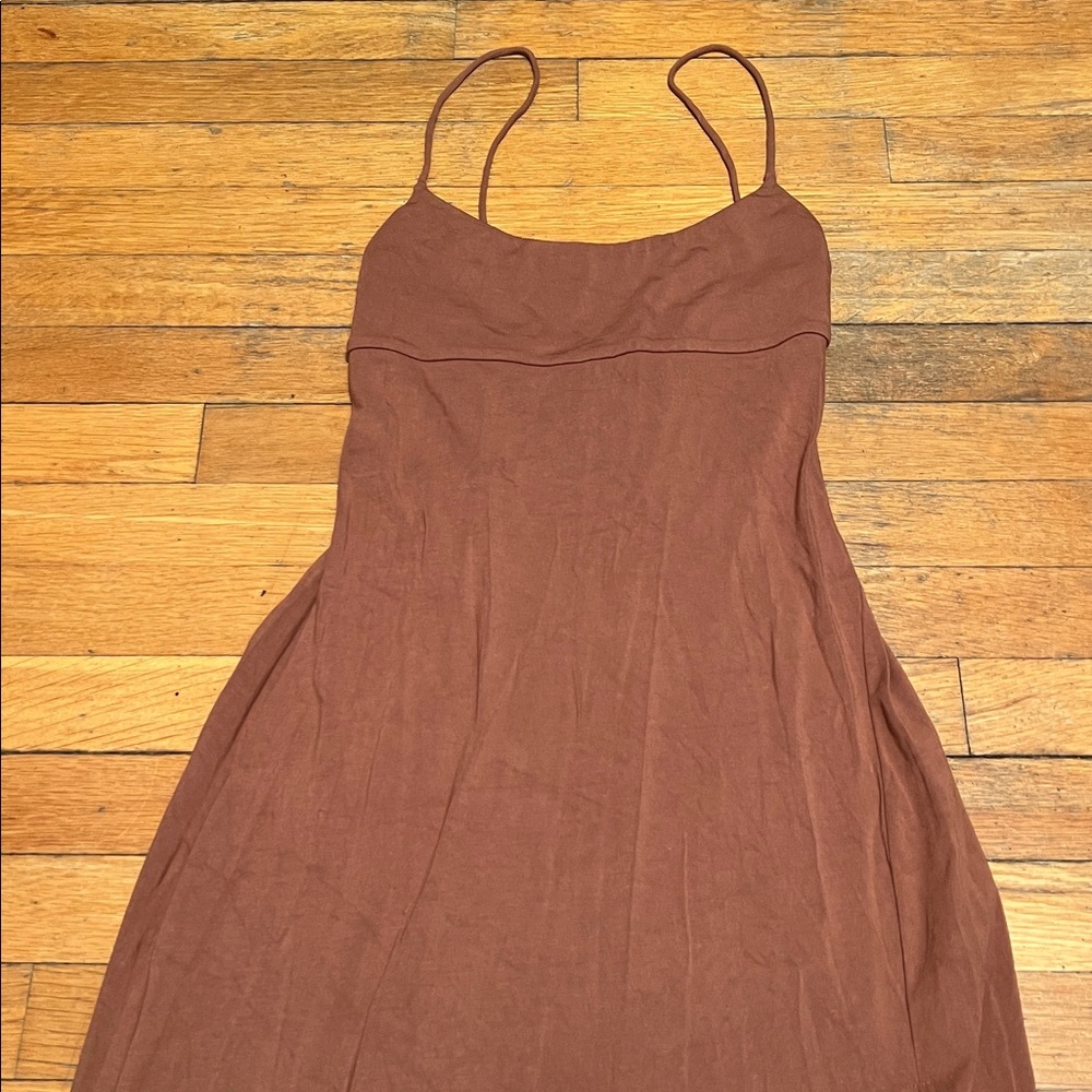 Wilfred by Aritzia Dreamweaver Midi Jersey Dress in Mocha Brown, size Medium - Picture 4 of 16